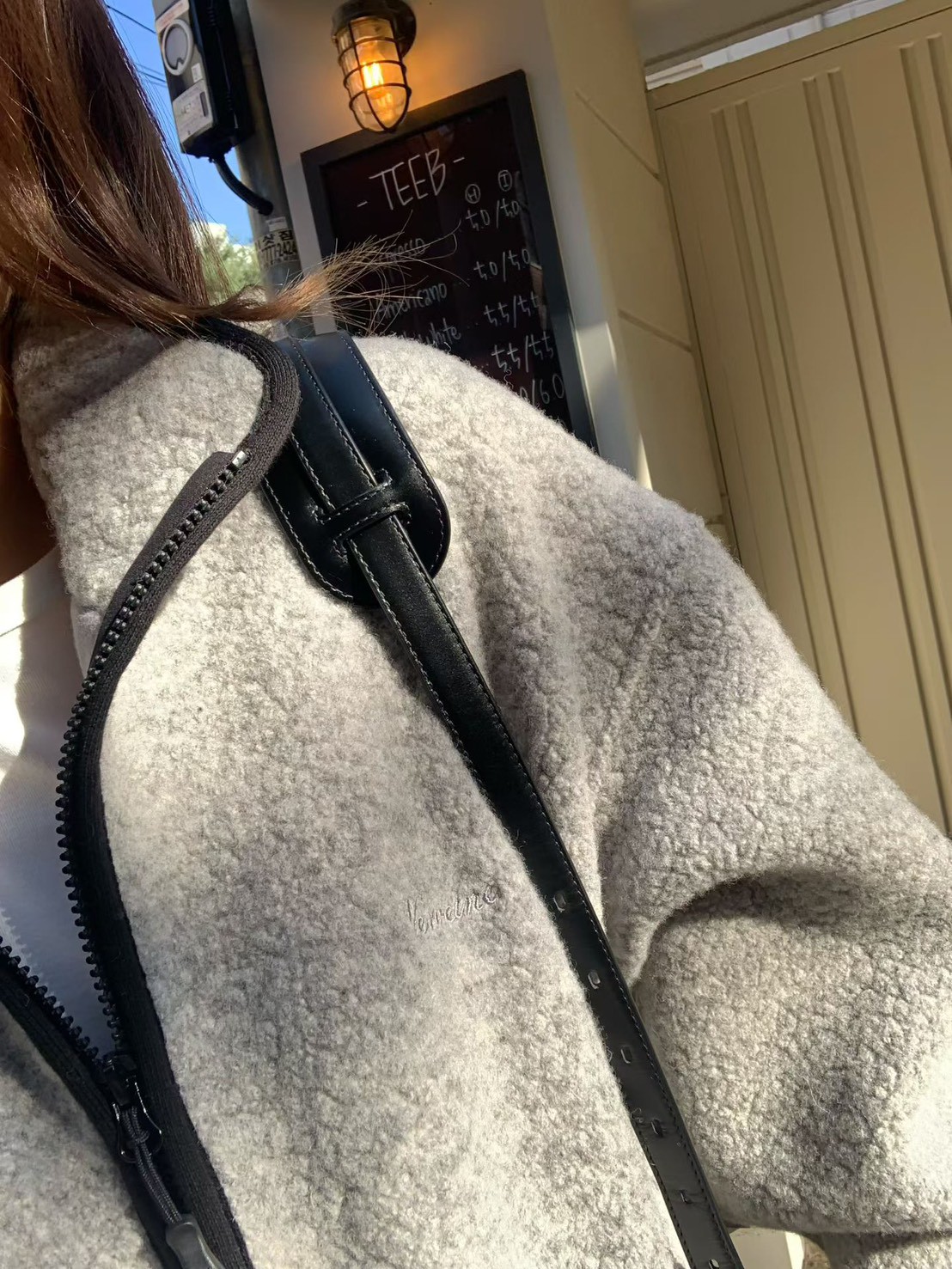 A27.大V家75%WOOL絨毛拉鍊外套