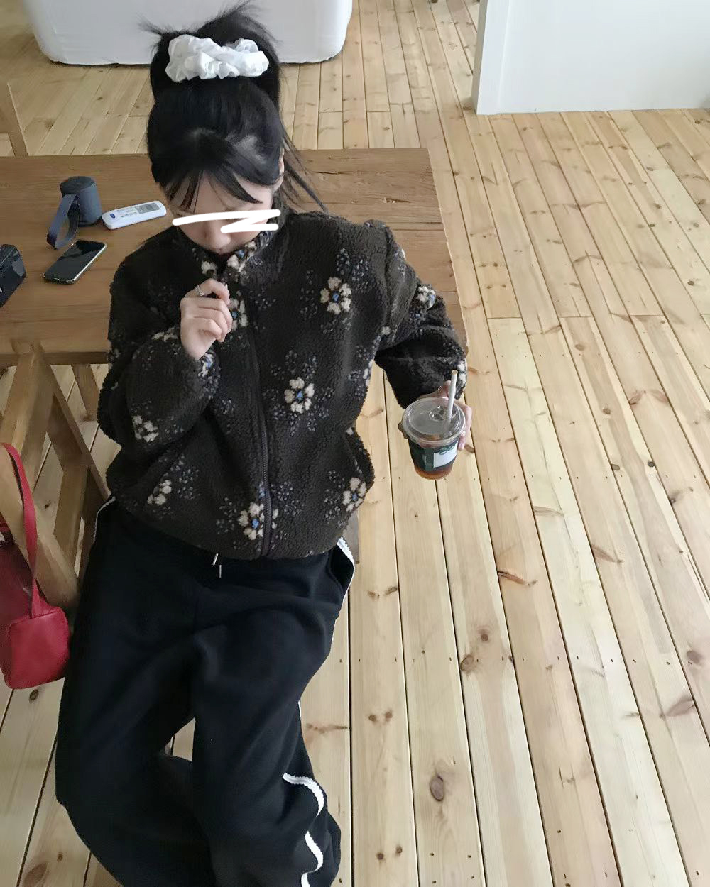 A42.韓妞可愛花朵QQ毛外套