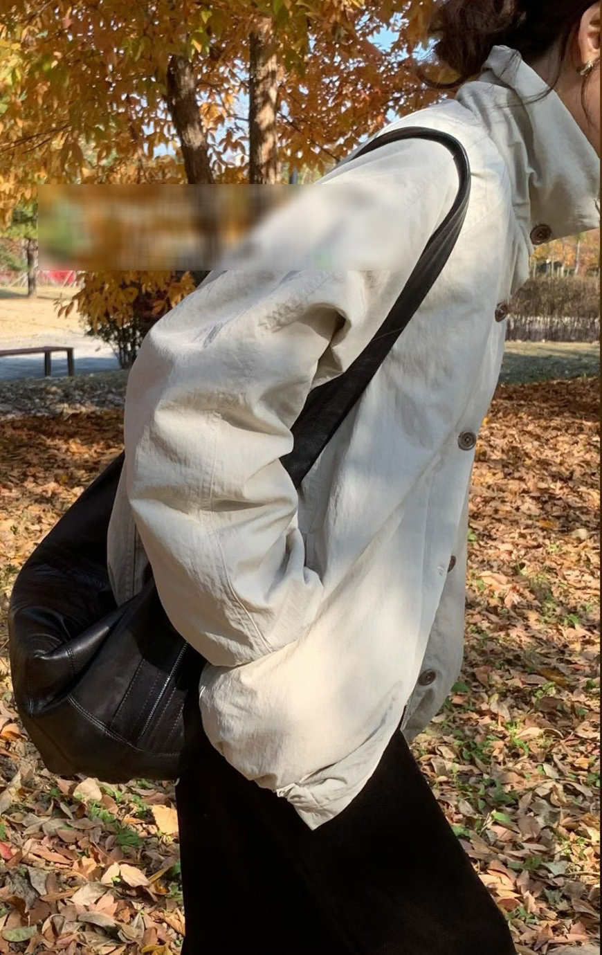 B21.人氣內鋪毛毛後打褶溫暖防潑水外套