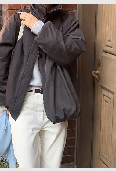 B21.人氣內鋪毛毛後打褶溫暖防潑水外套