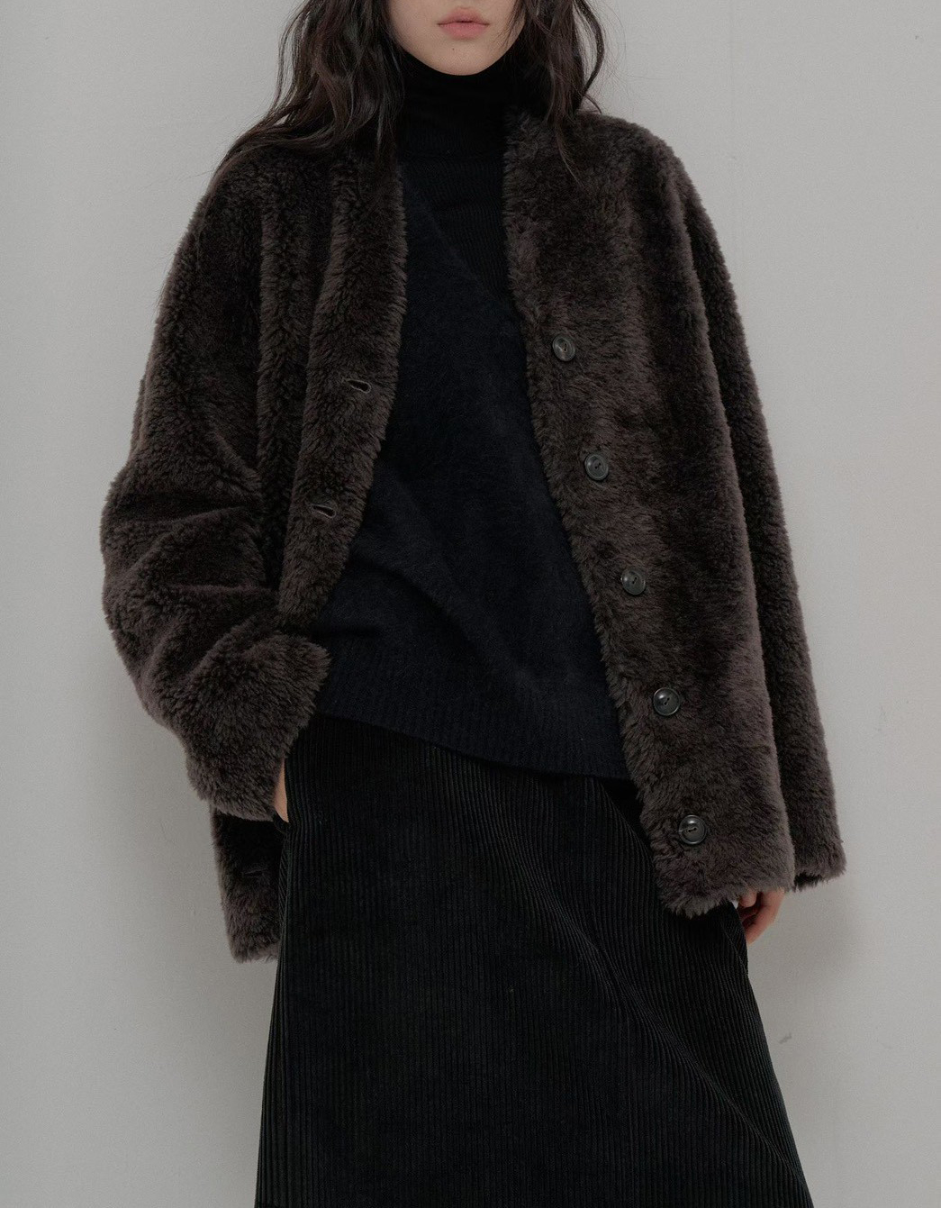 B51.小奢華女孩V毛毛外套