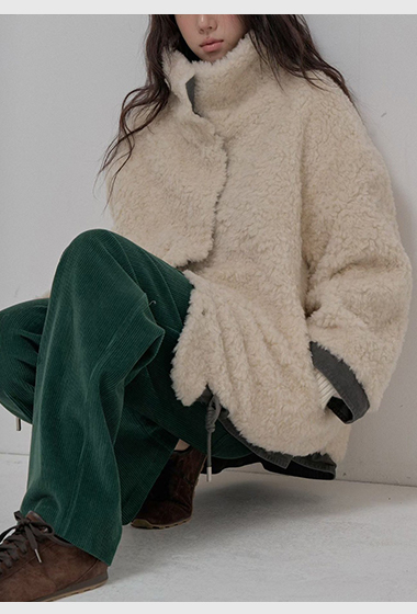 B54.正反2WAY率性女孩毛毛外套
