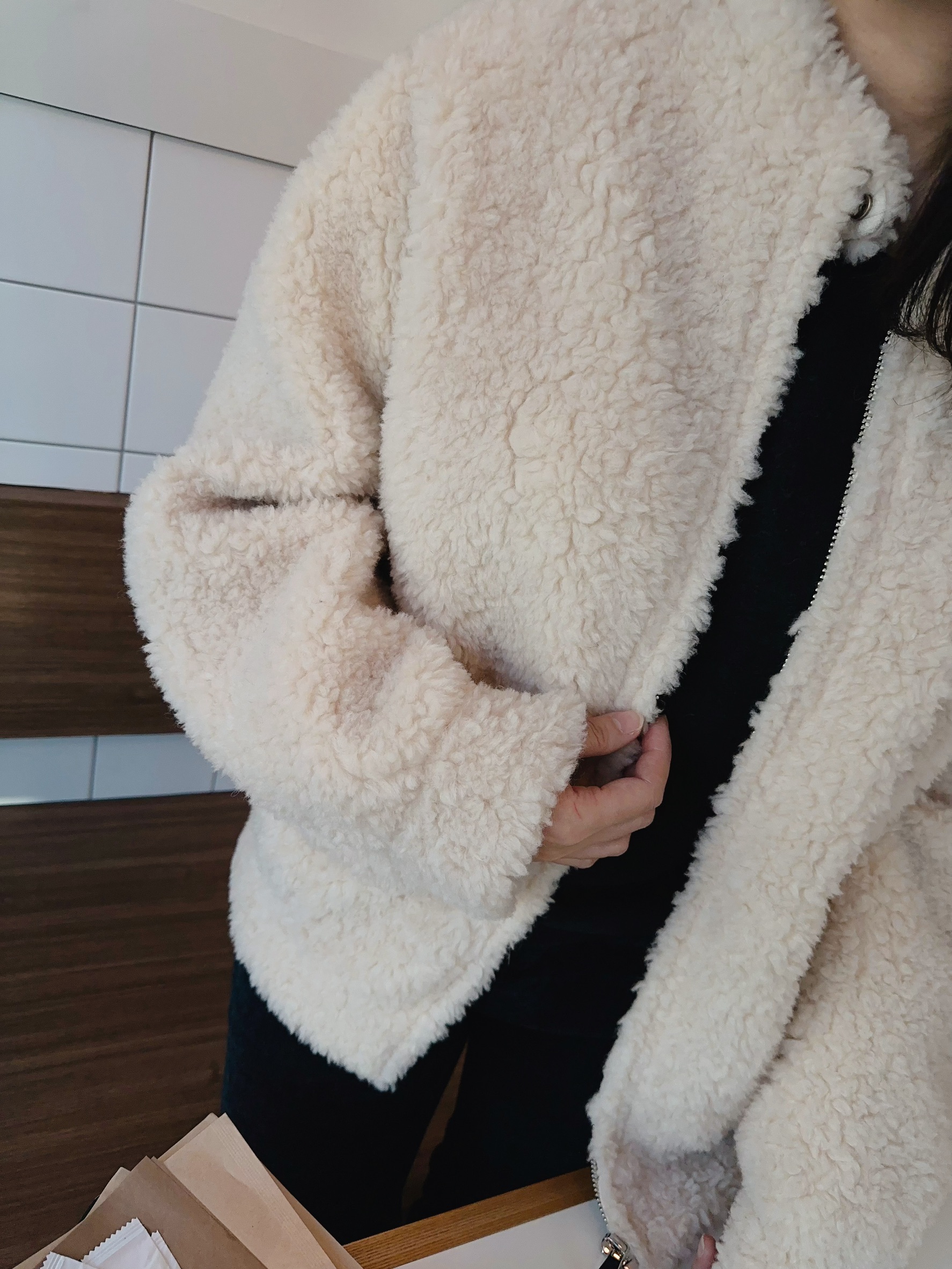 B59.擁抱泰迪熊無領拉鏈外套