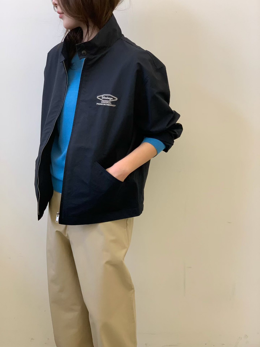 B20.質感家小繡字立領防風外套