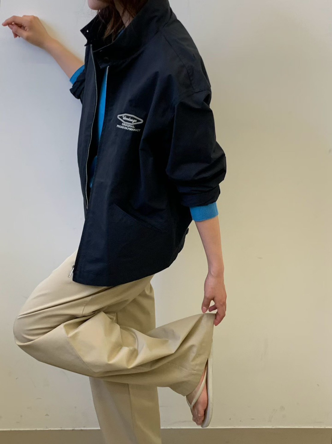 B20.質感家小繡字立領防風外套