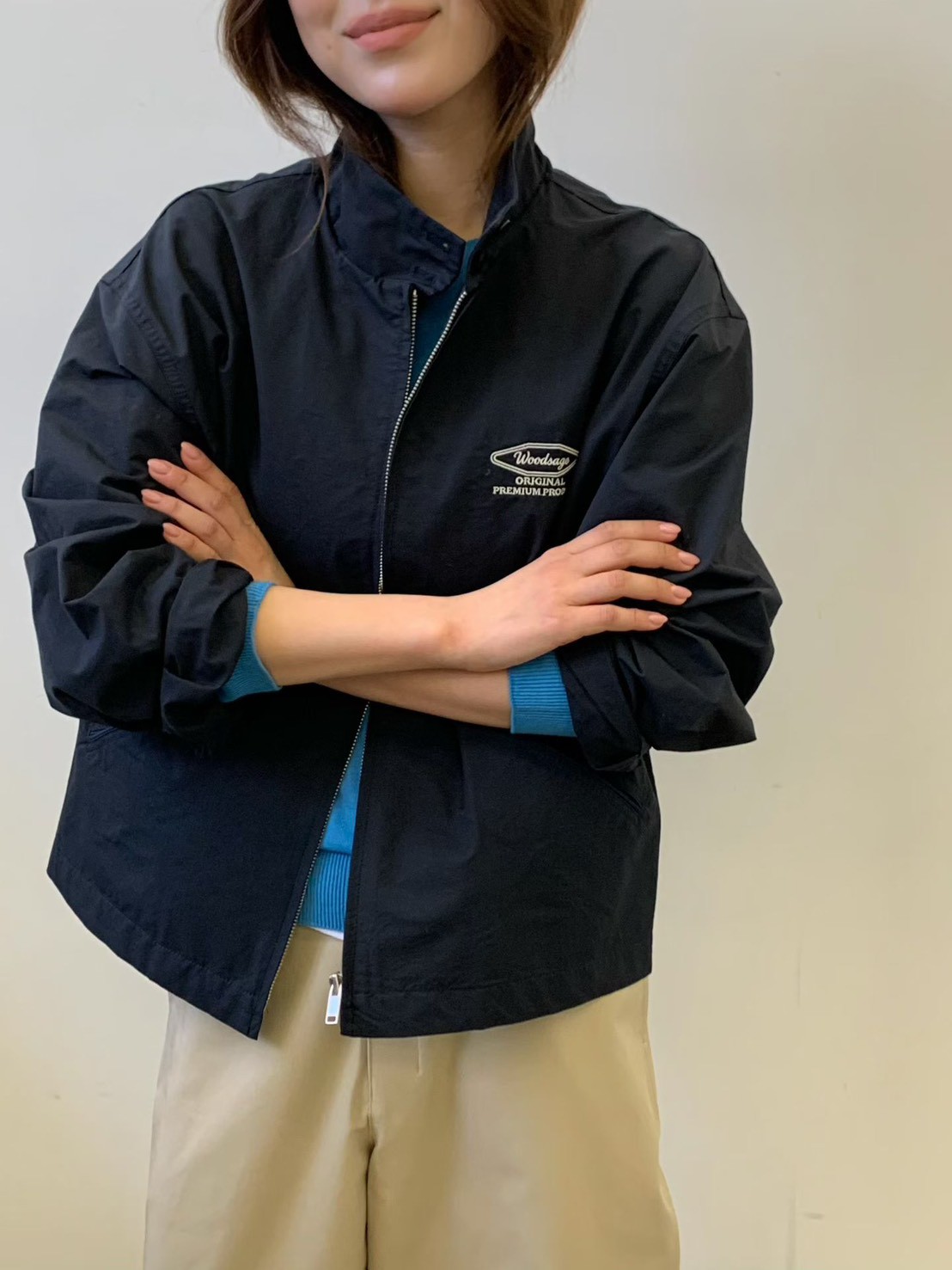 B20.質感家小繡字立領防風外套