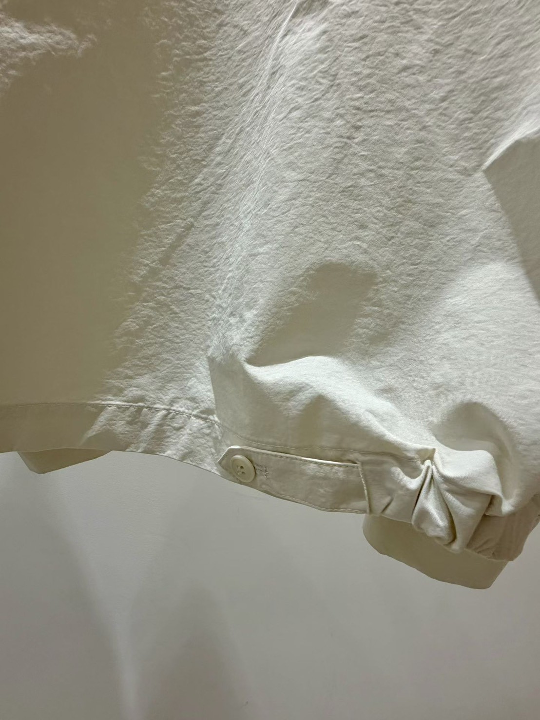 B20.質感家小繡字立領防風外套