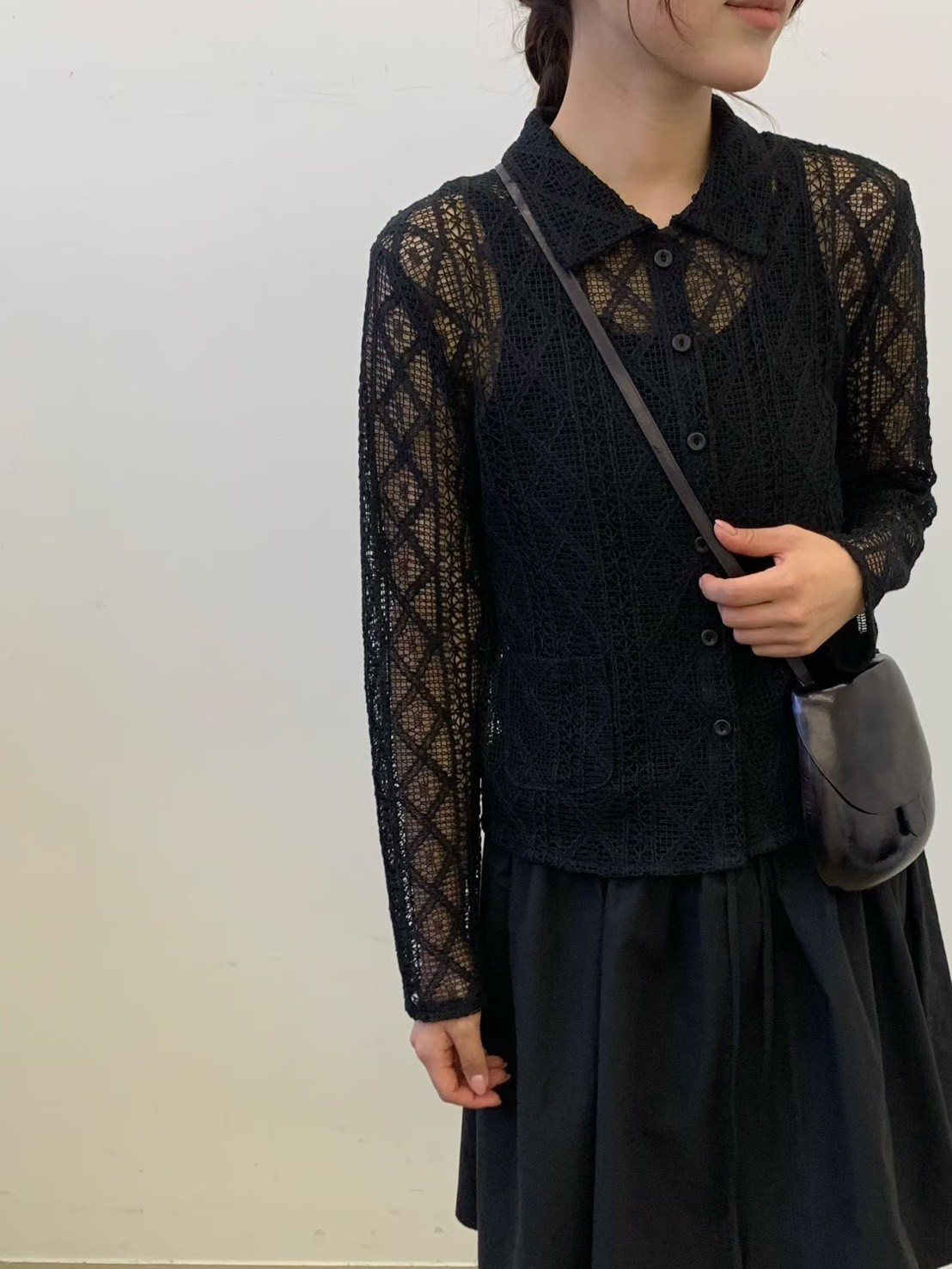 B49.G牌雙口袋蕾絲襯衫