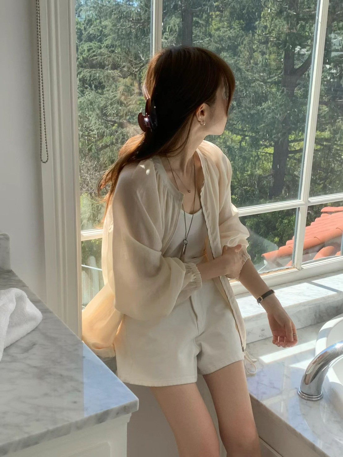 A22.顏值家天絲圓領拉鍊外套