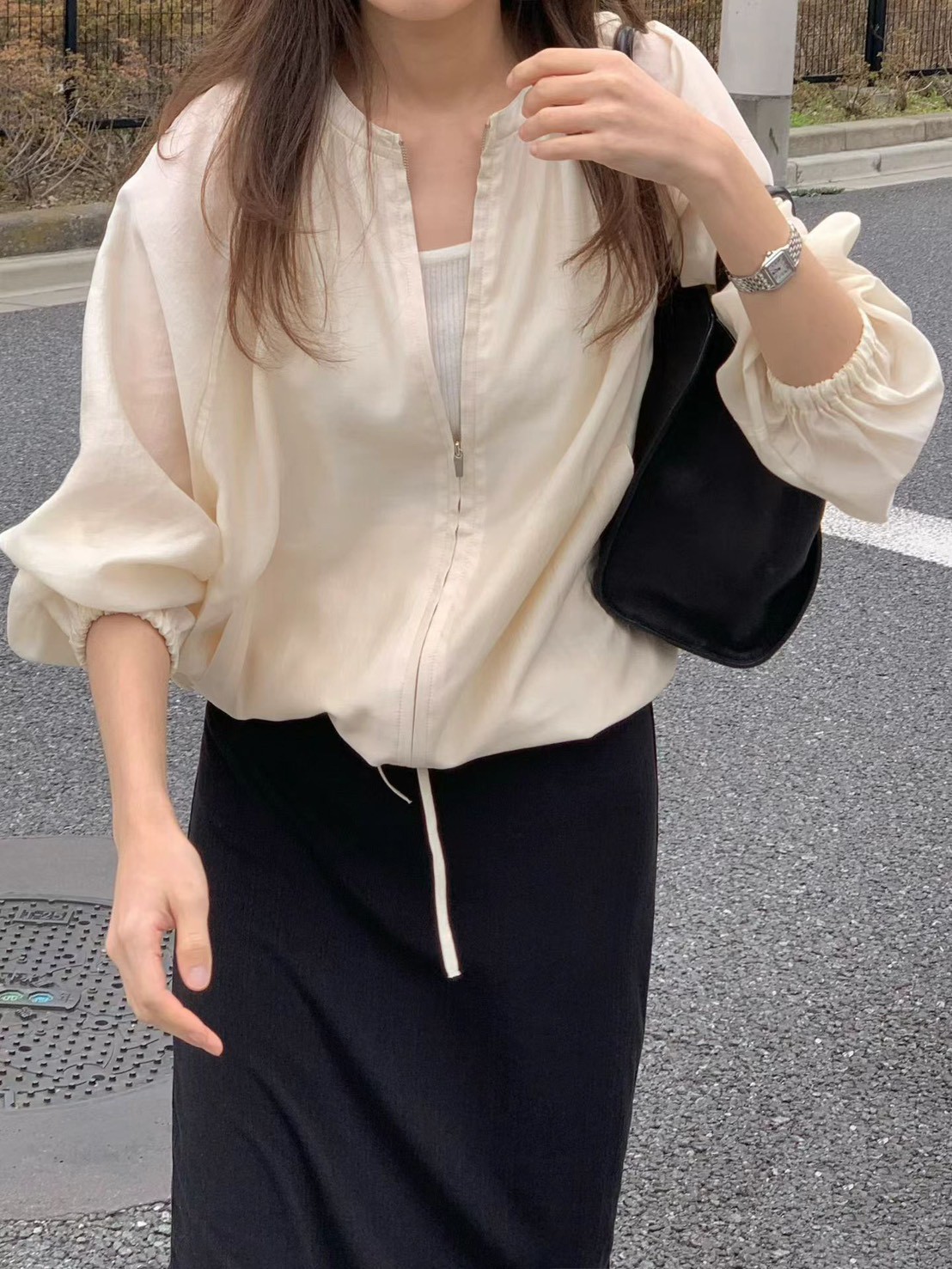 A22.顏值家天絲圓領拉鍊外套