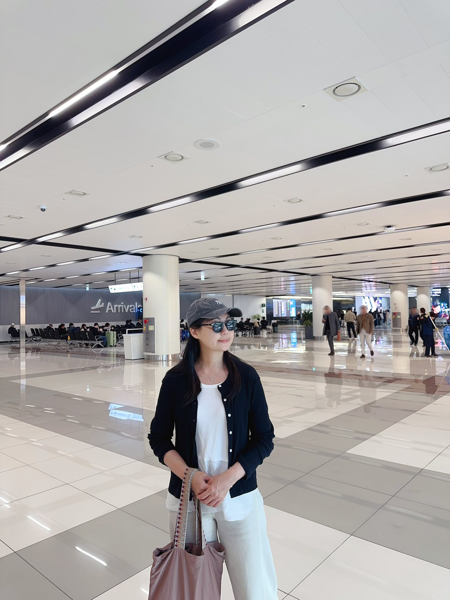 B68.圓領小排釦細緻外套