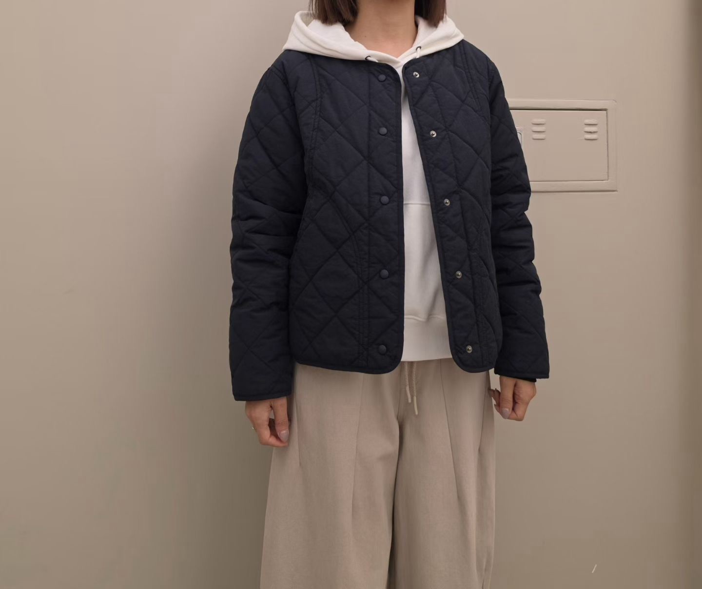 A18.帽可調家網球菱格鋪棉外套