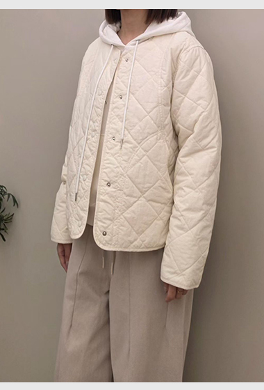 A18.帽可調家網球菱格鋪棉外套