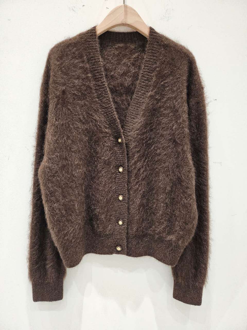 B48.星星家100%犛牛V領排釦外套