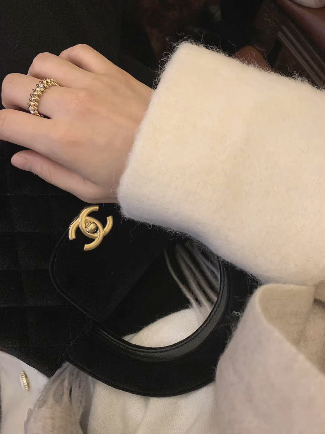 A22.顏值家氣質小千金V領排釦外套