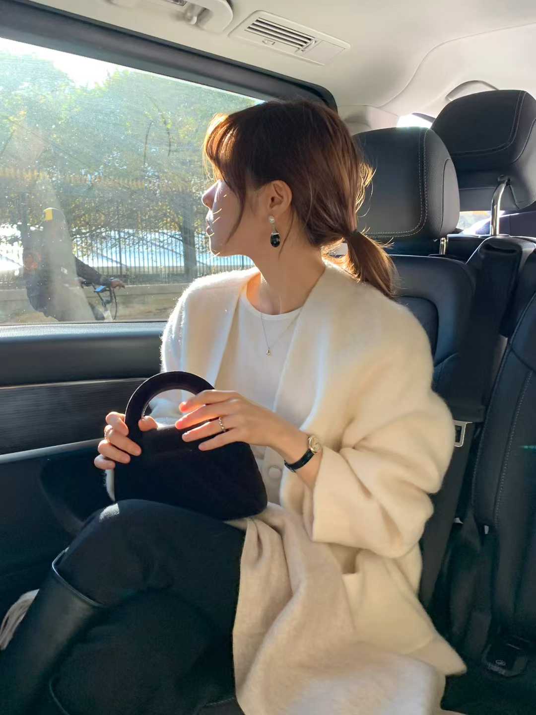 A22.顏值家氣質小千金V領排釦外套