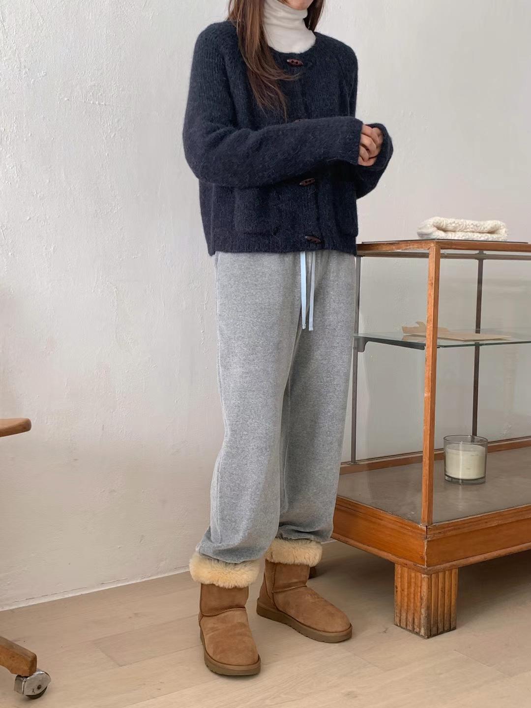 C35.顯瘦寬鬆牛角釦毛衣