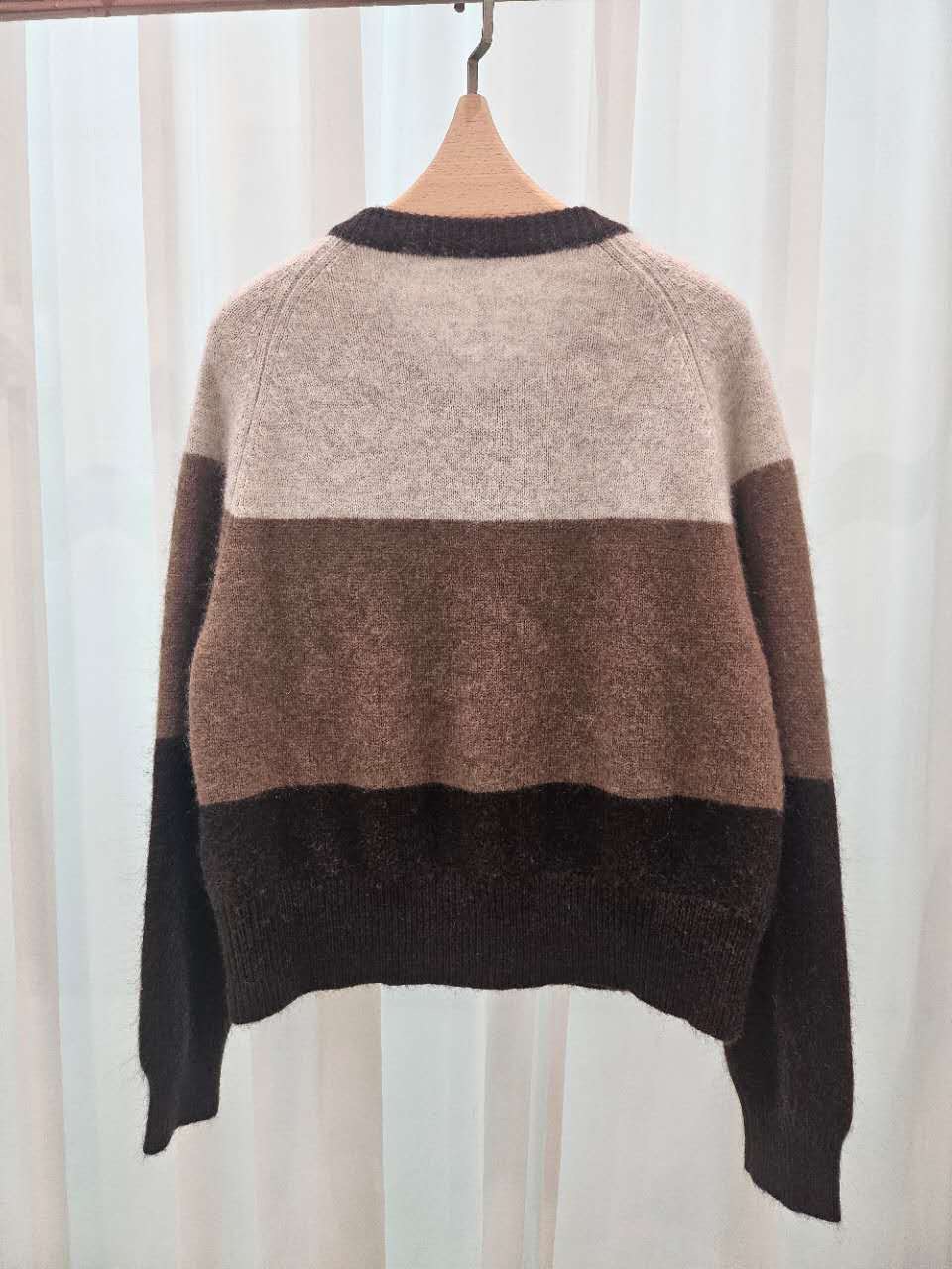 A105.星星家45%CASHMERE色塊毛衣外套