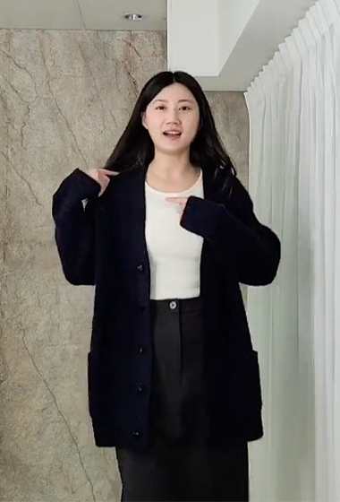 B32.輕柔100%犛牛口袋毛衣外套