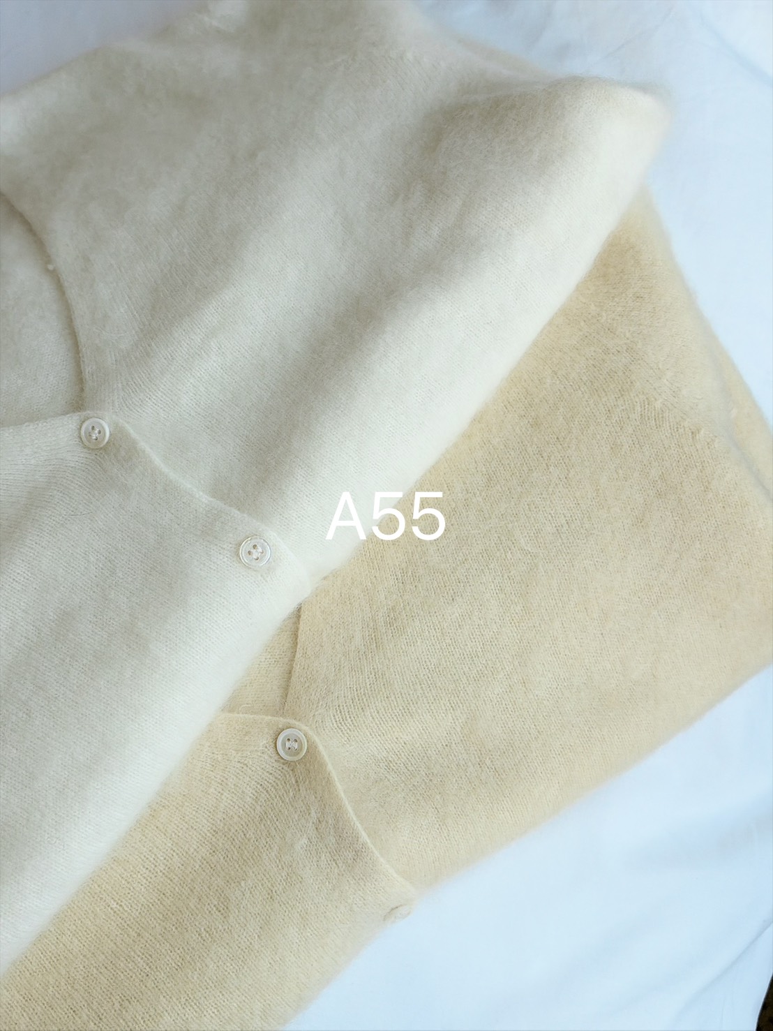A55.毛茸茸5%CASHMERE毛衣外套