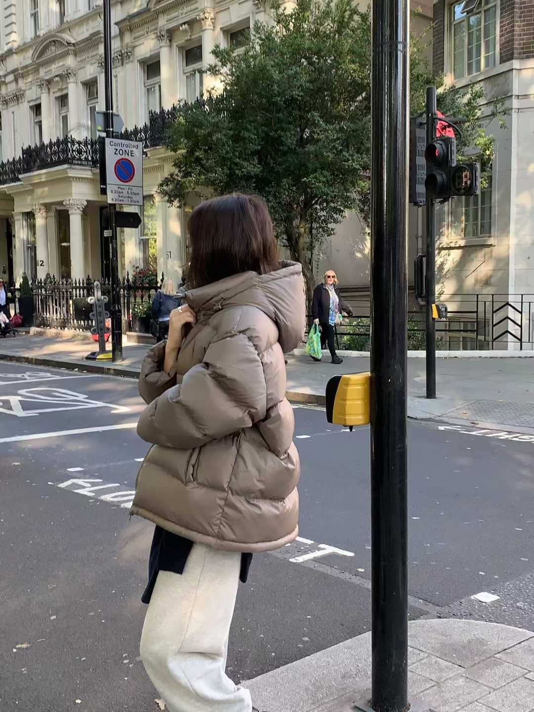 B17.小V家經典保暖連帽鴨絨外套