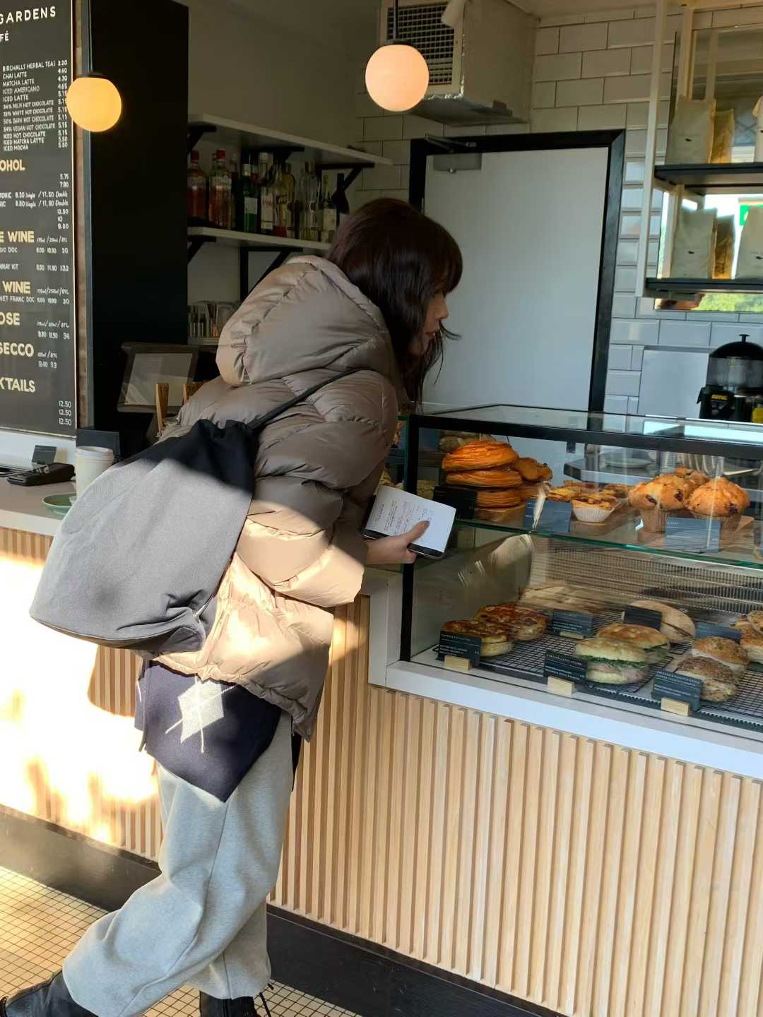 B17.小V家經典保暖連帽鴨絨外套