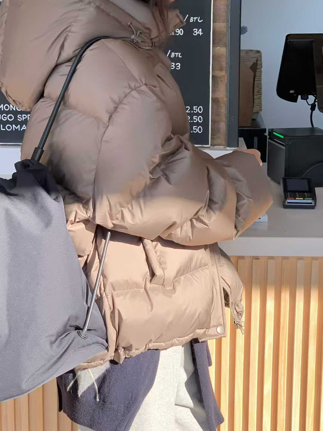 B17.小V家經典保暖連帽鴨絨外套