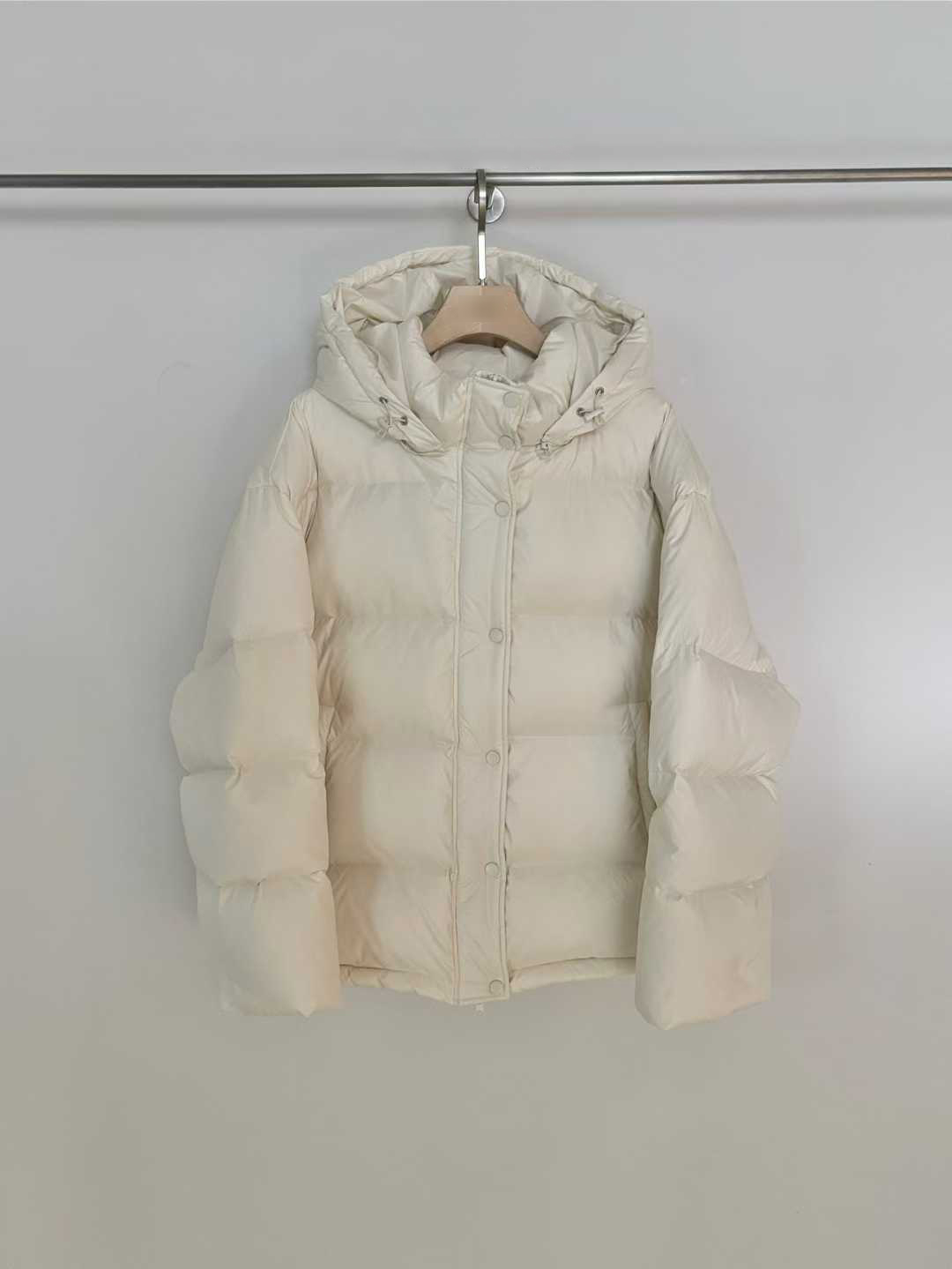 B17.小V家經典保暖連帽鴨絨外套