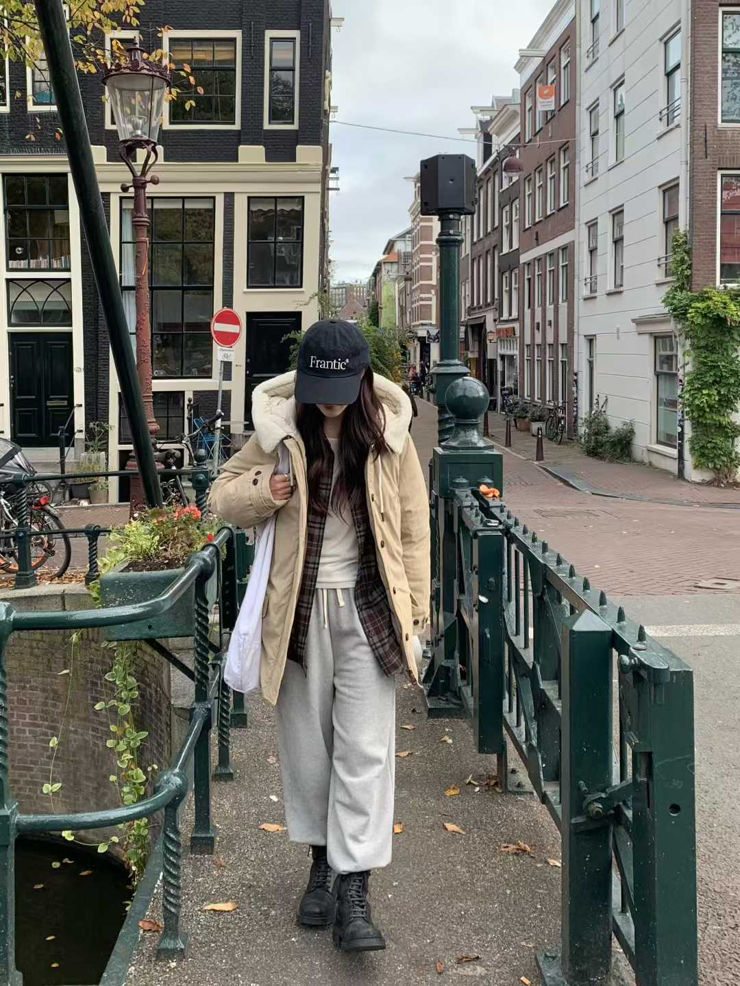 B16.小V家可愛翻領毛毛鴨絨外套