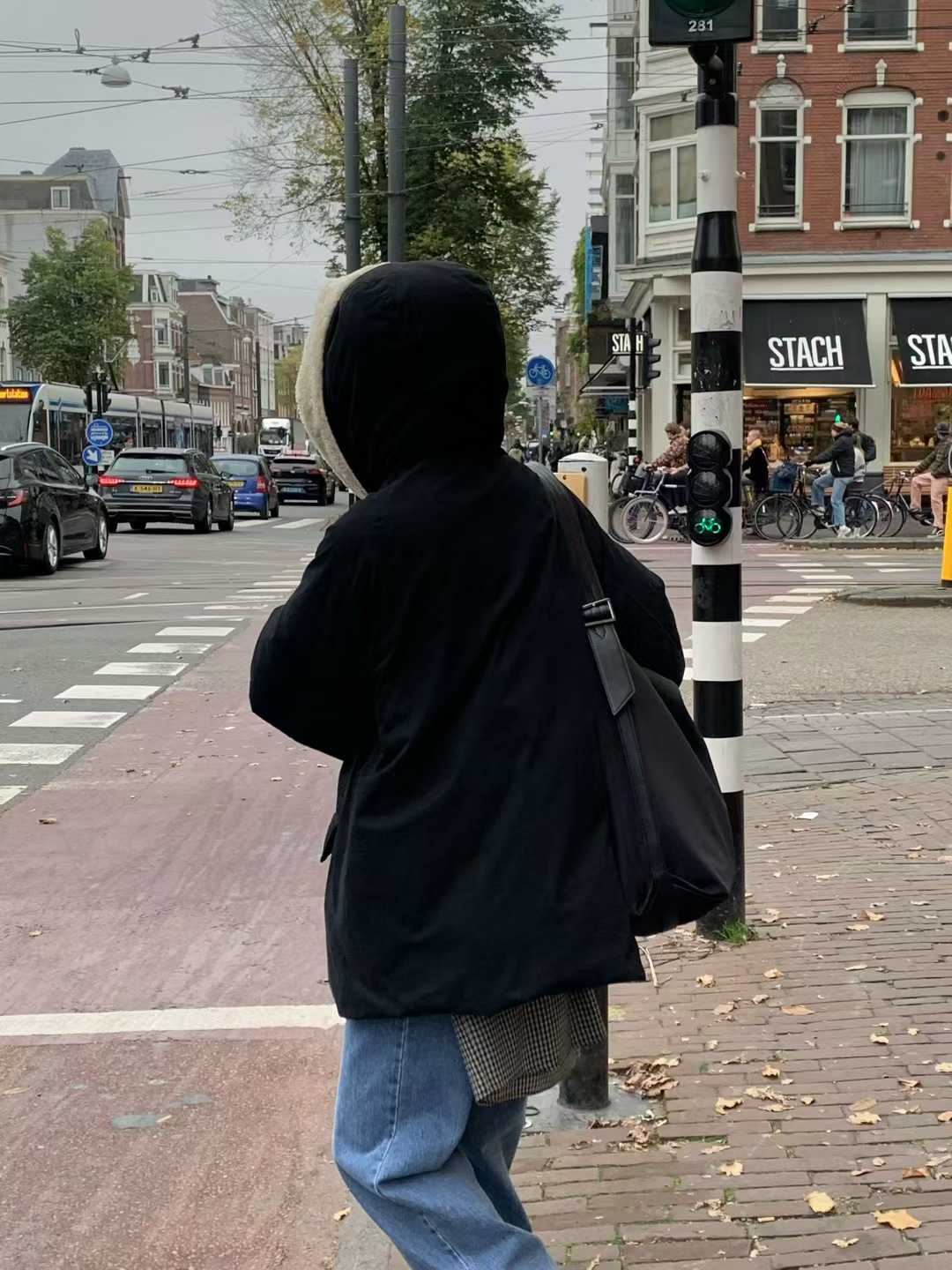 B16.小V家可愛翻領毛毛鴨絨外套