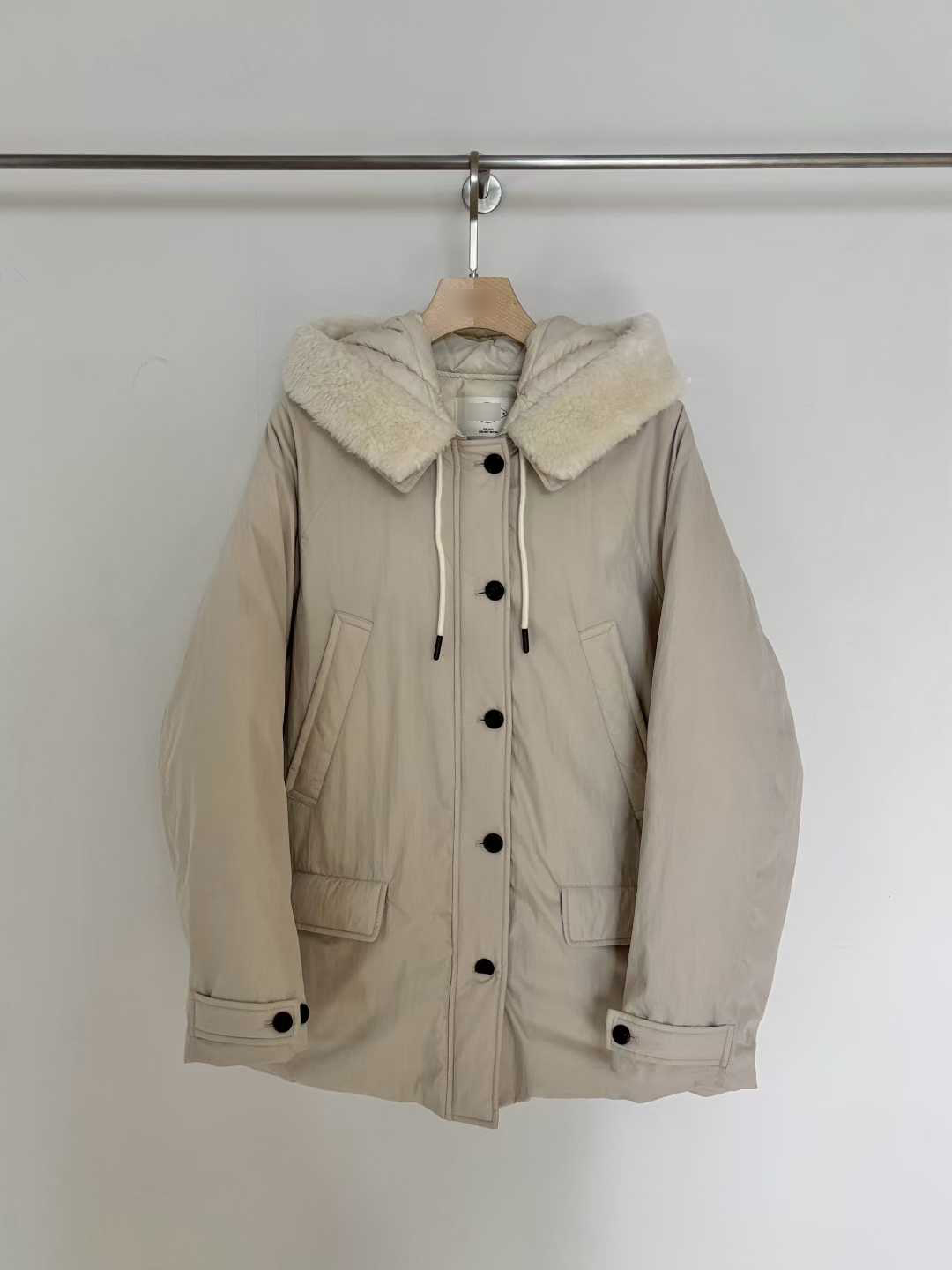 B16.小V家可愛翻領毛毛鴨絨外套