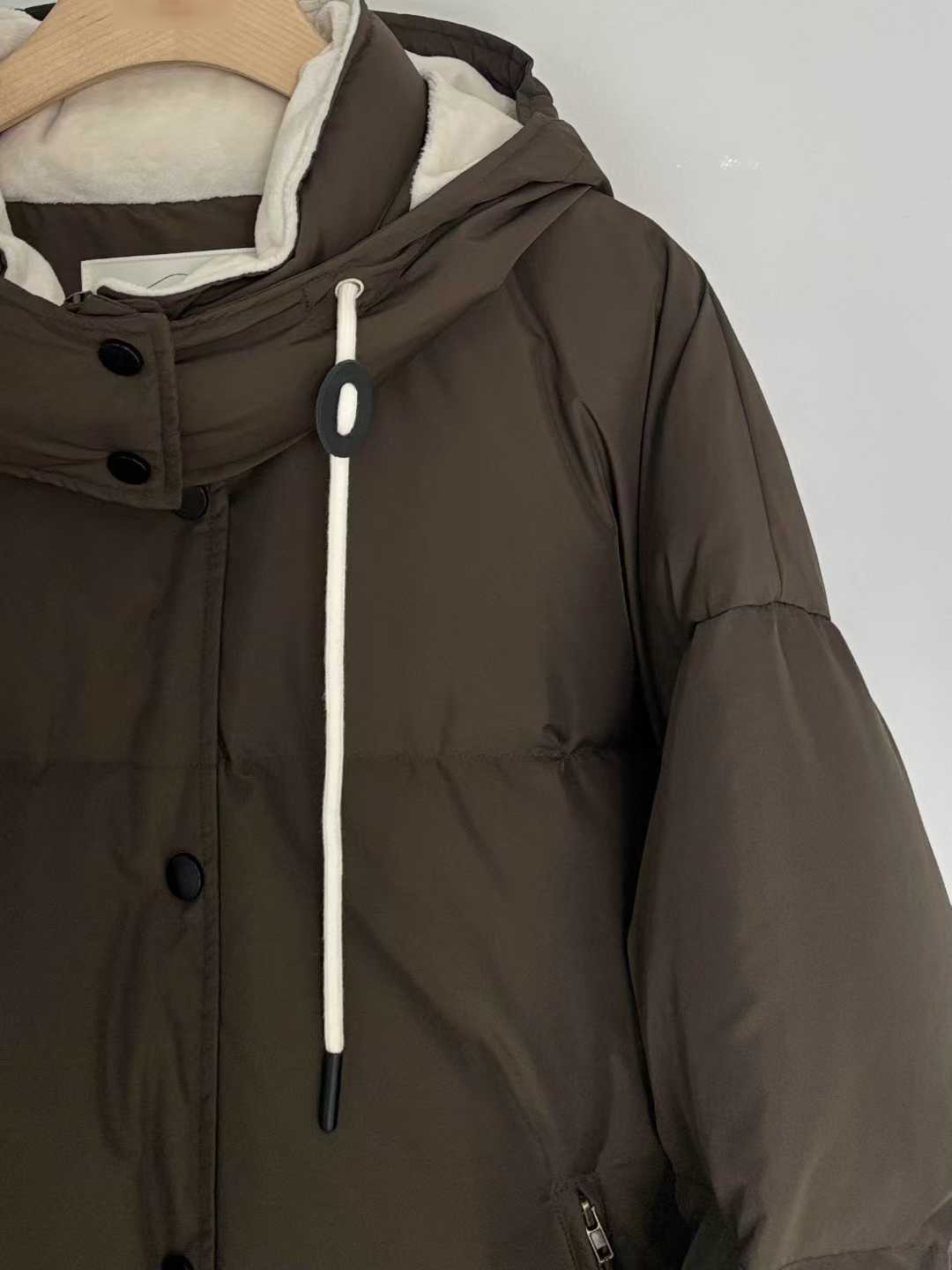 B18.小V家焦糖拿鐵鴨絨保暖外套