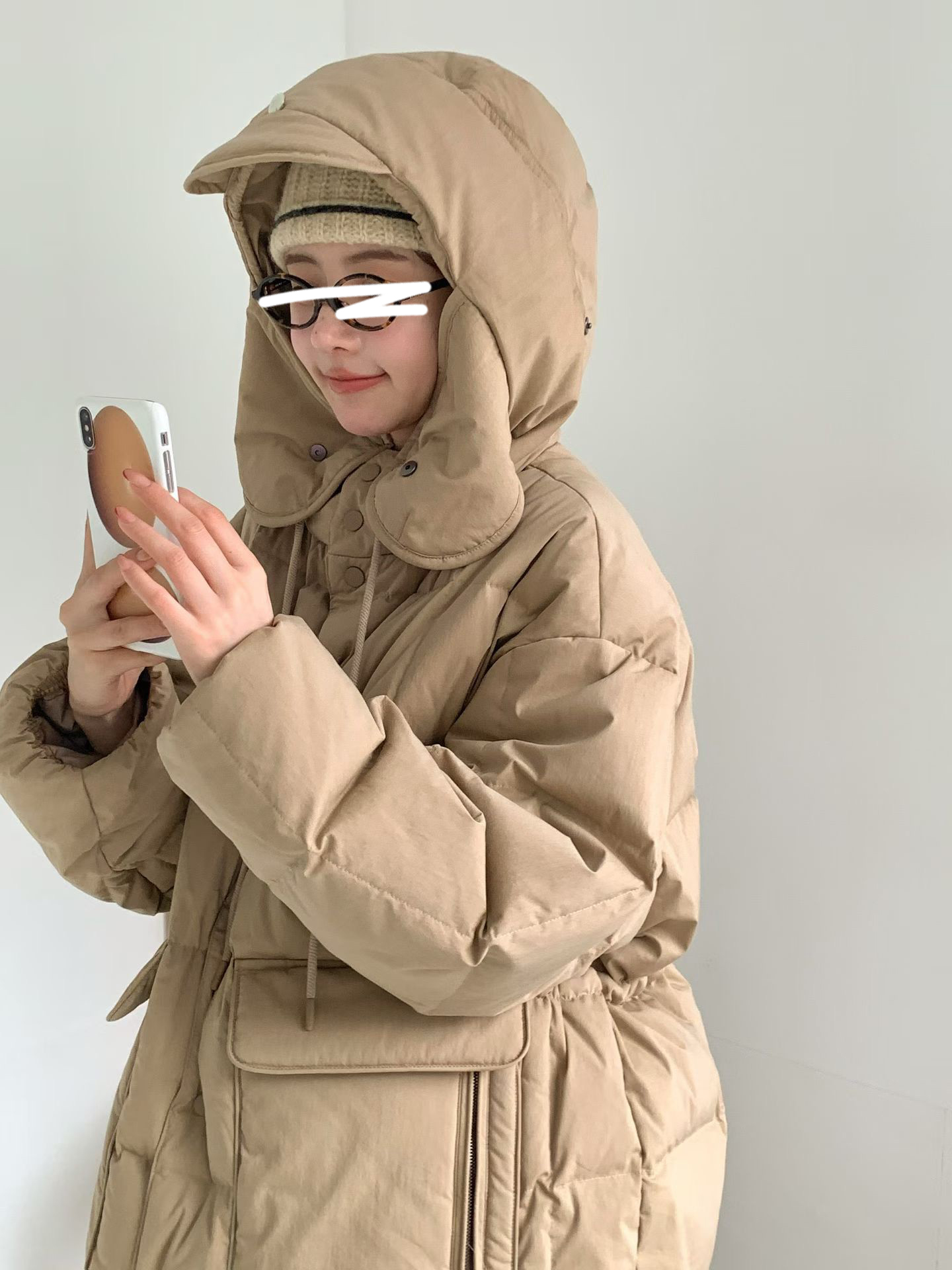 B08.連帽拼接毛毛玩雪鵝絨外套