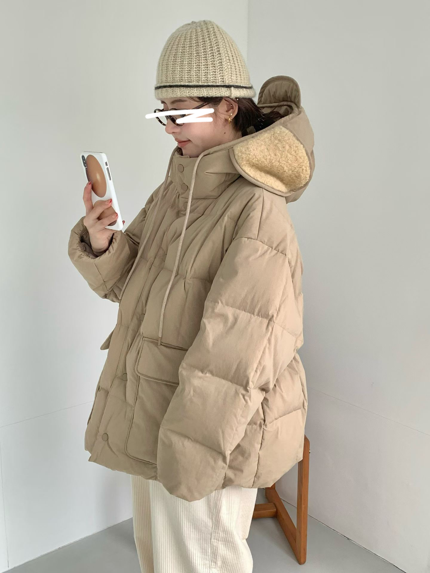 B08.連帽拼接毛毛玩雪鵝絨外套