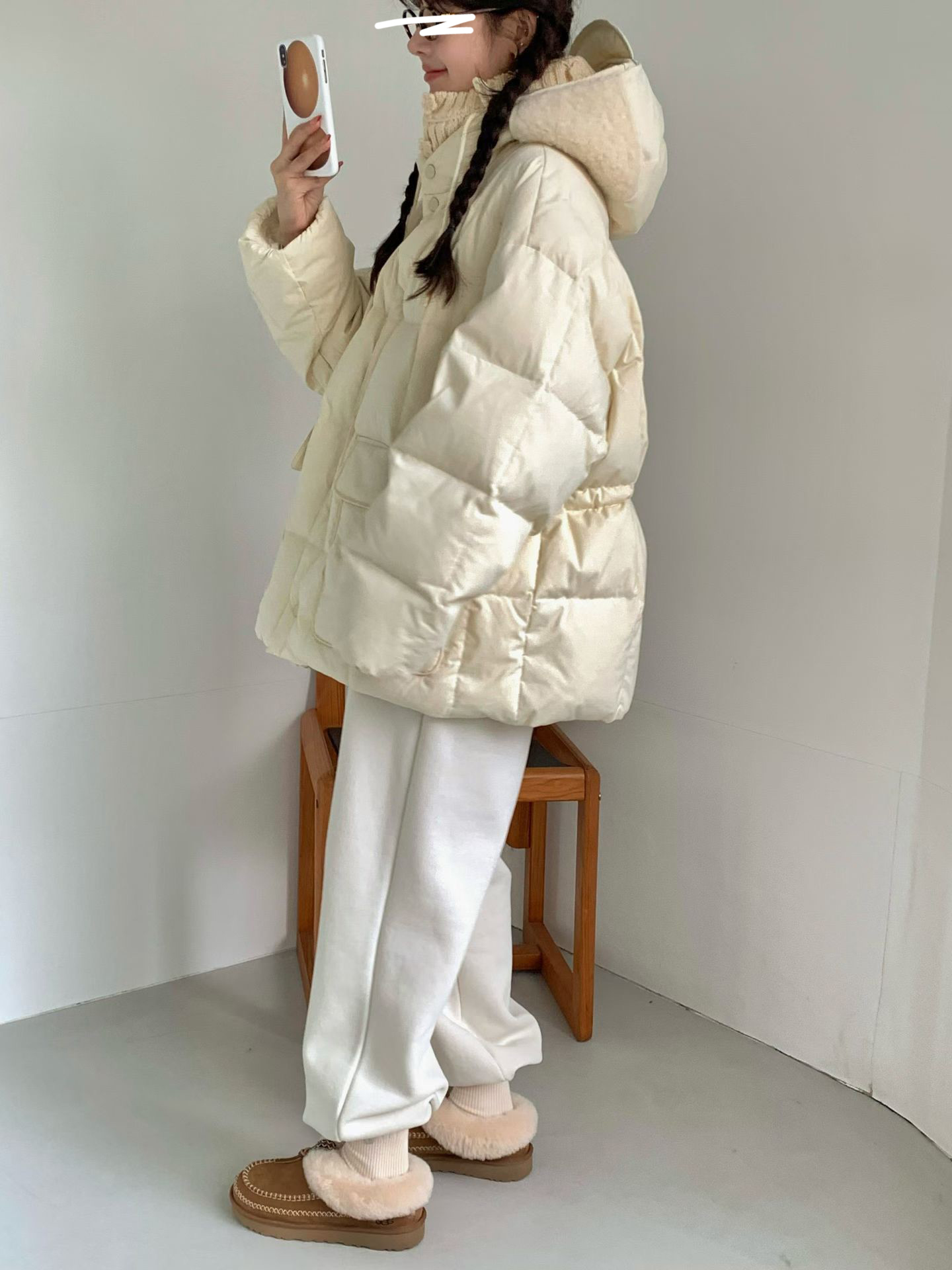 B08.連帽拼接毛毛玩雪鵝絨外套