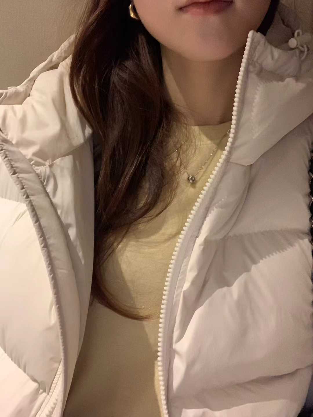 B35.顏值家女孩玩雪鴨絨外套