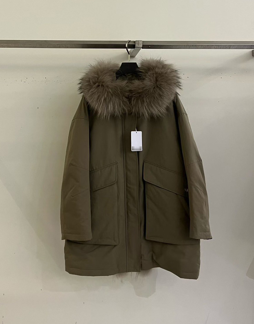 B93.彭湃狐狸毛軍風鵝絨保暖外套