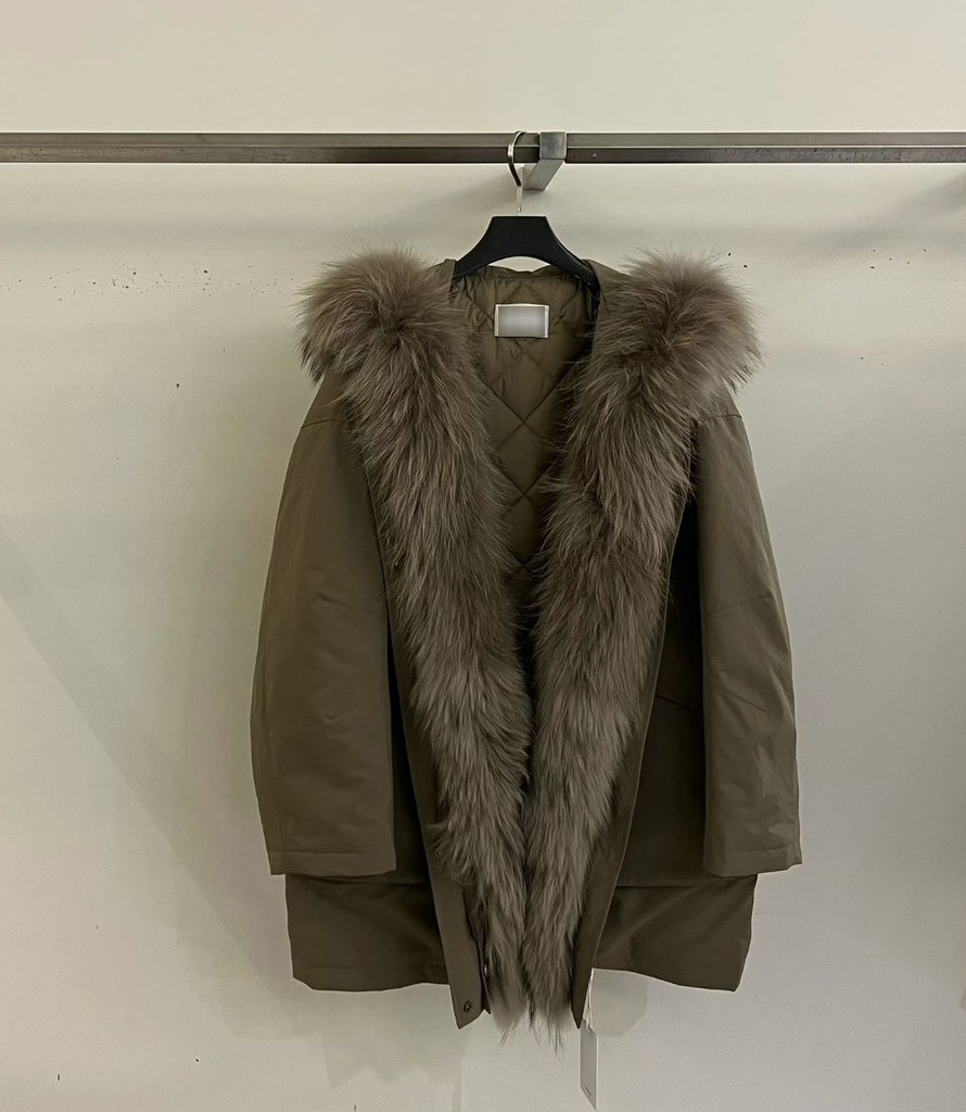 B93.彭湃狐狸毛軍風鵝絨保暖外套