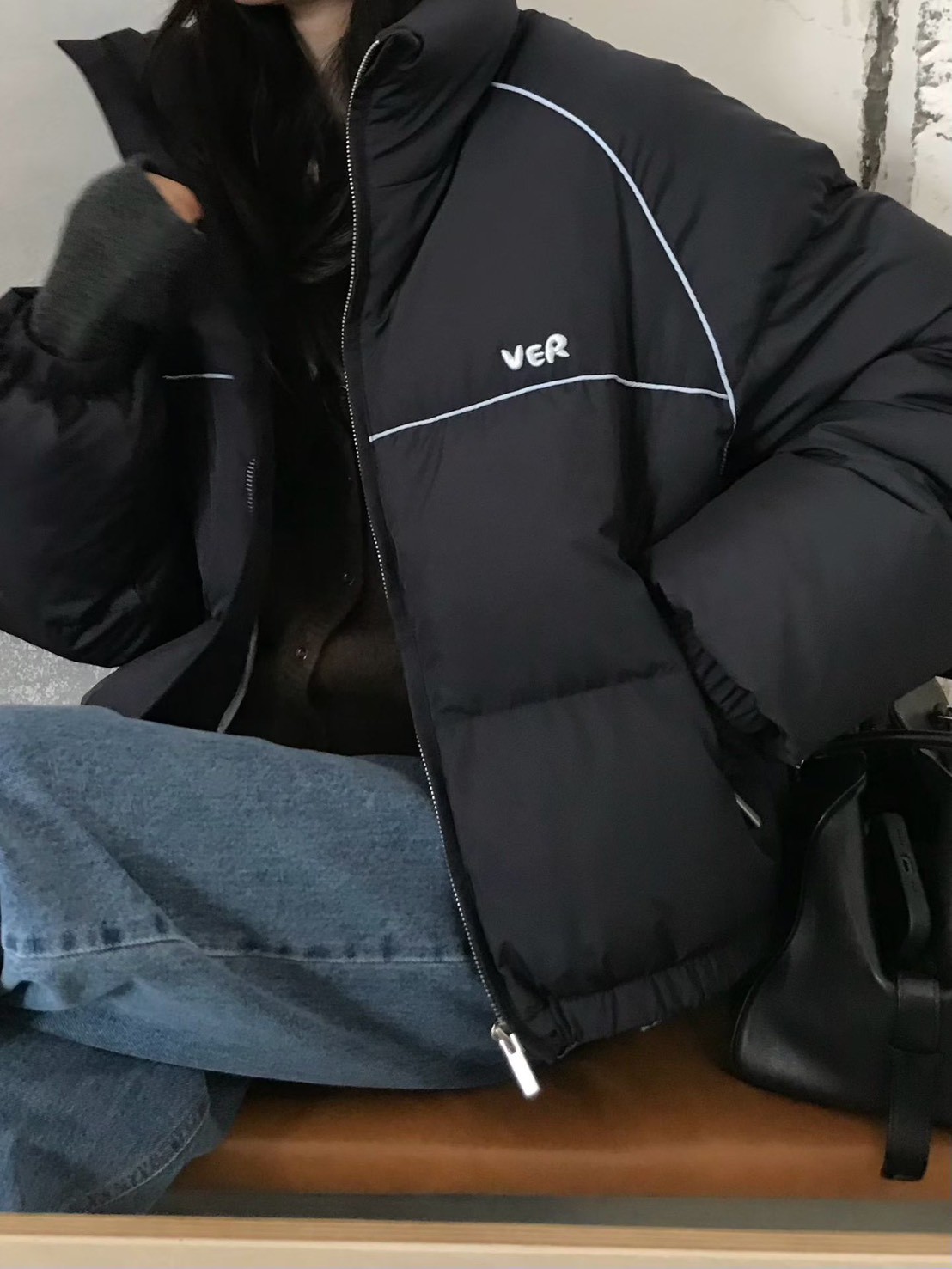 A14.小V家亮眼線條鴨絨外套