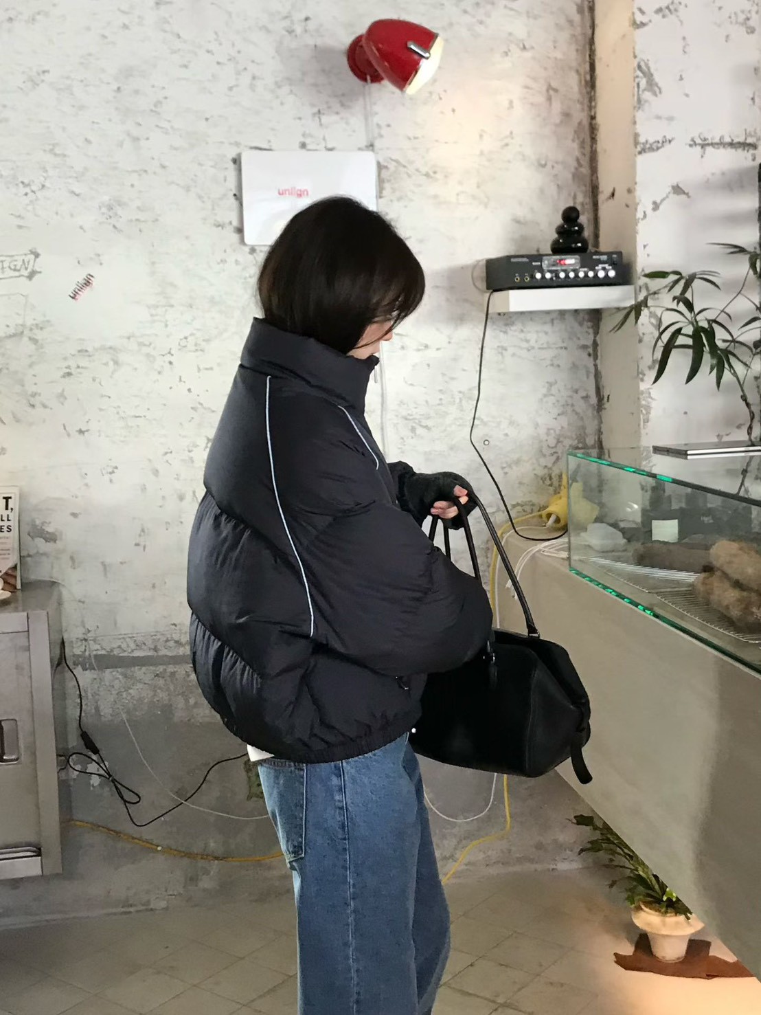 A14.小V家亮眼線條鴨絨外套