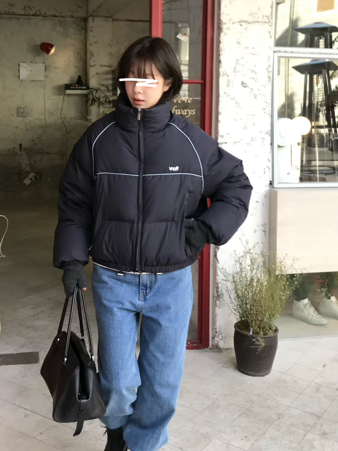 A14.小V家亮眼線條鴨絨外套