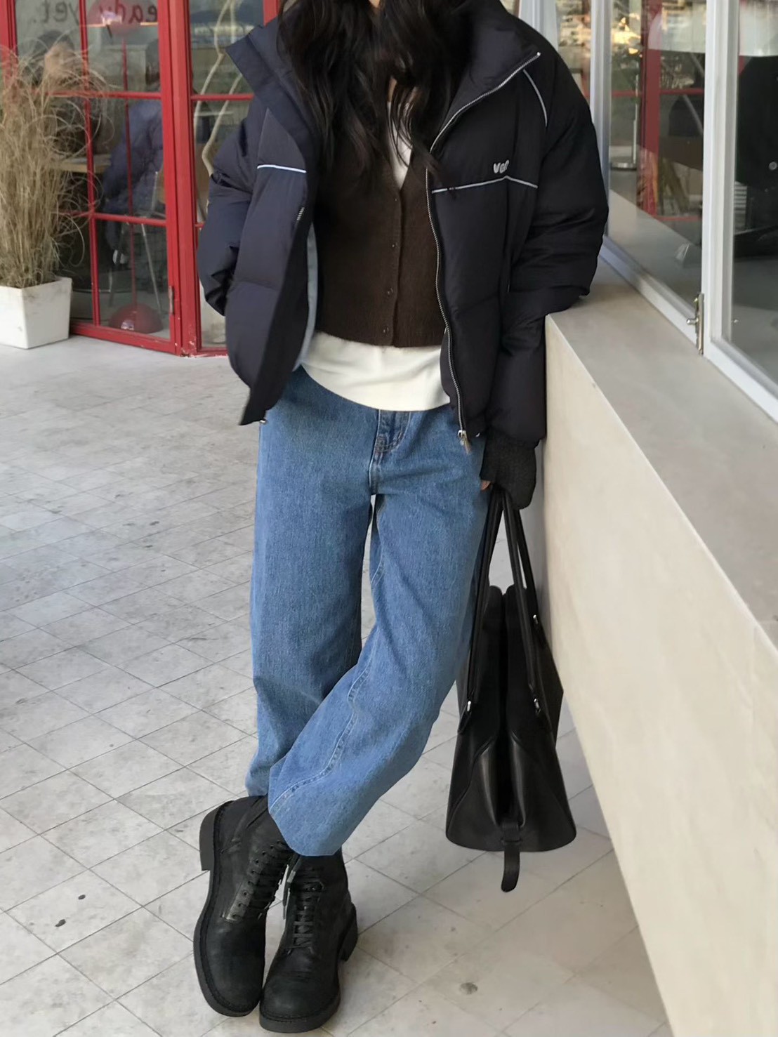 A14.小V家亮眼線條鴨絨外套