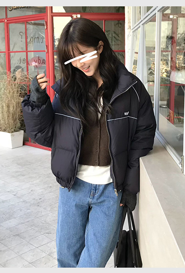 A14.小V家亮眼線條鴨絨外套