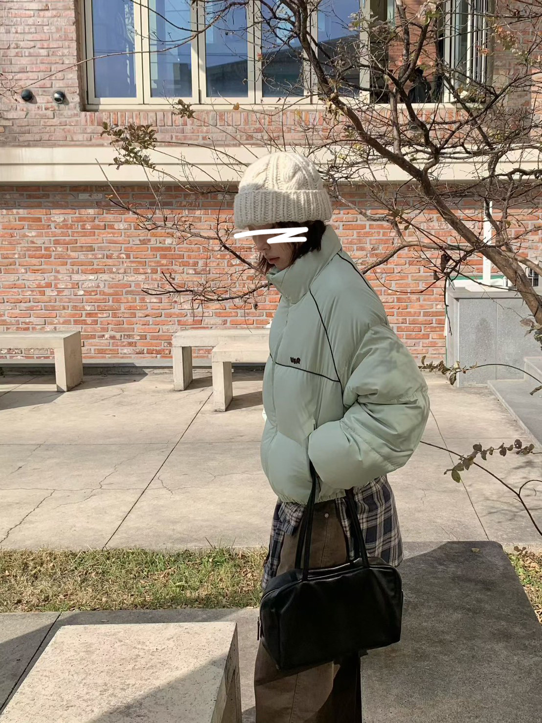 A14.小V家亮眼線條鴨絨外套