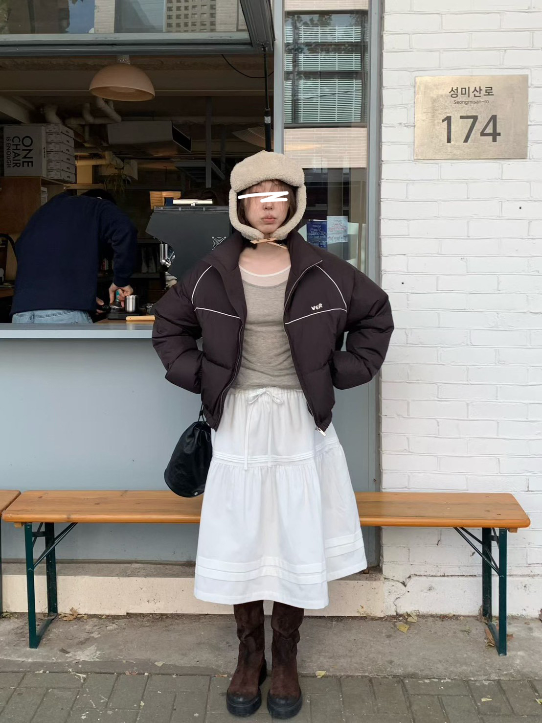 A14.小V家亮眼線條鴨絨外套