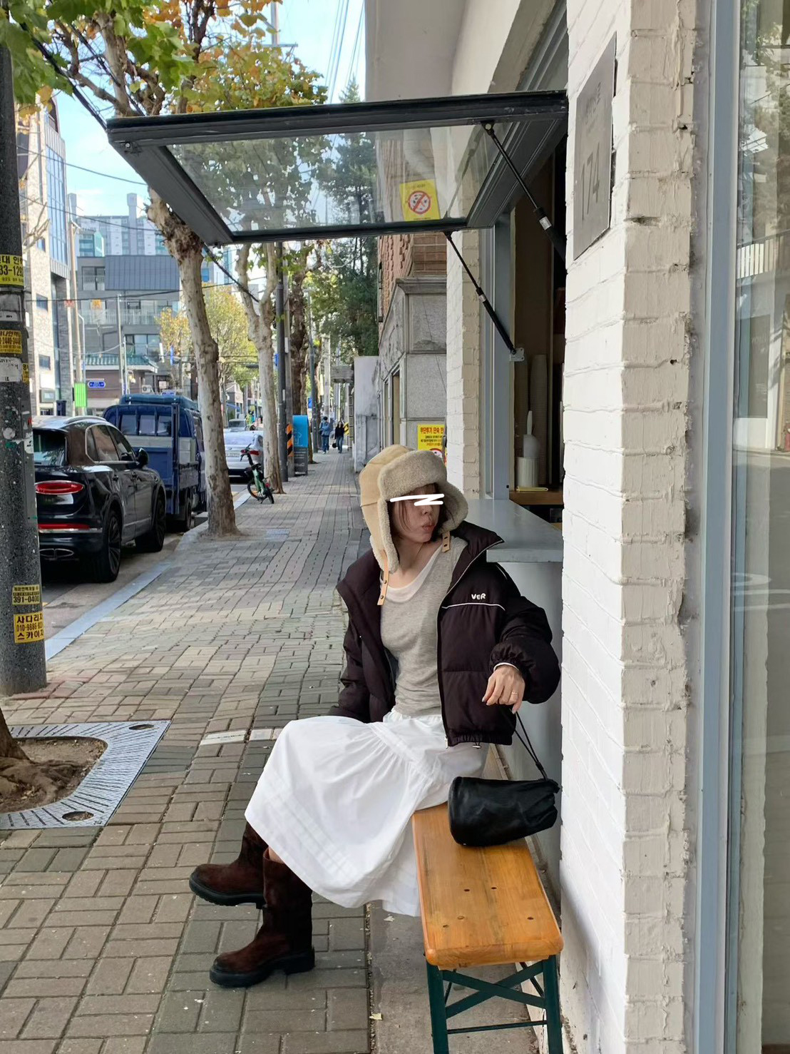 A14.小V家亮眼線條鴨絨外套