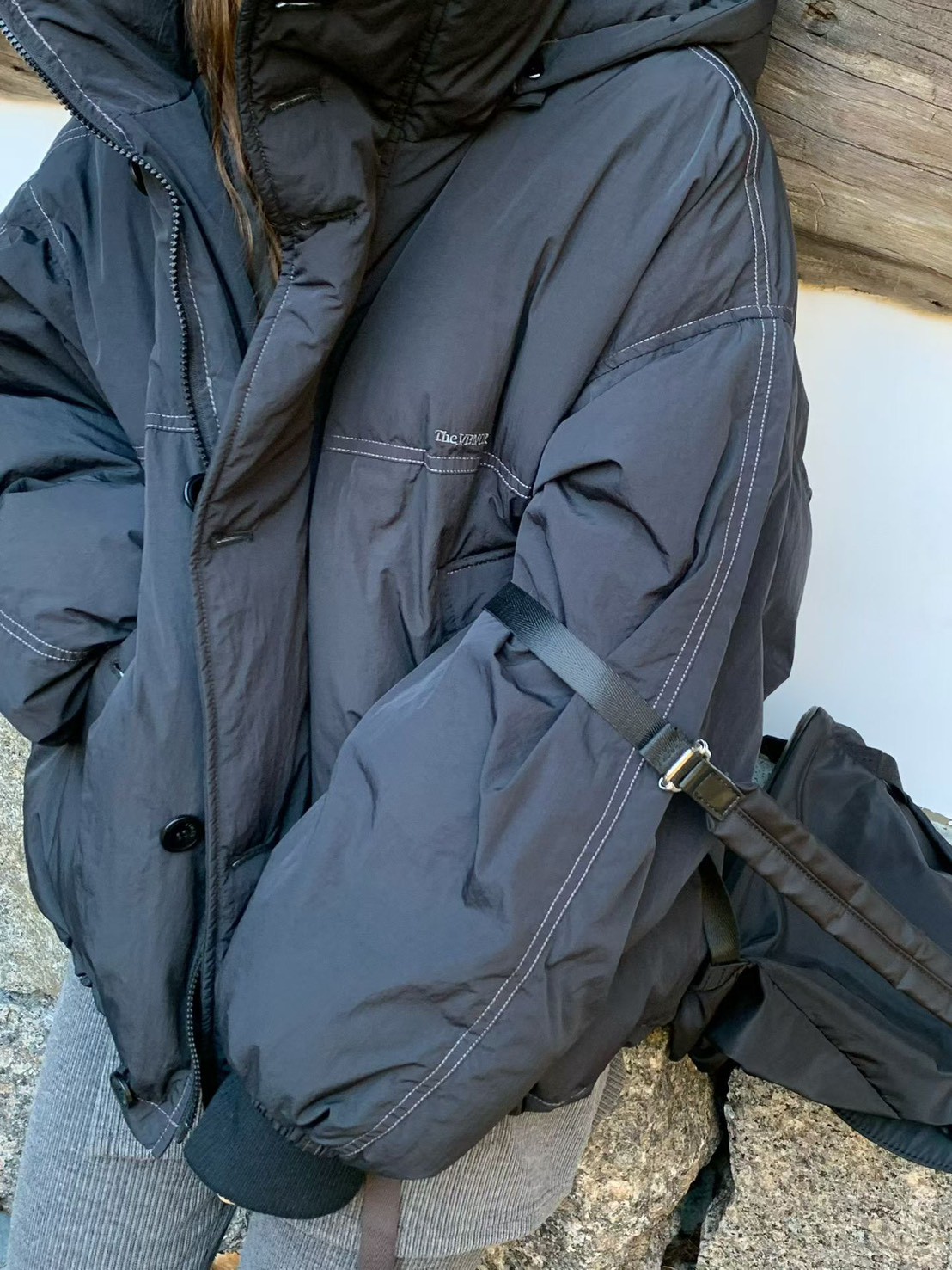 A81.玩雪泡芙剪接鴨絨連帽外套