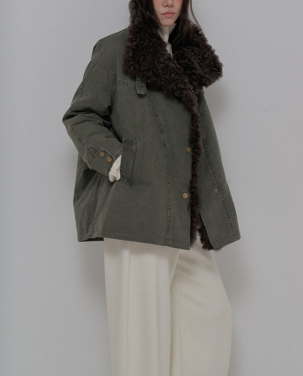 B57.玩雪卷卷羊毛率性鵝絨外套