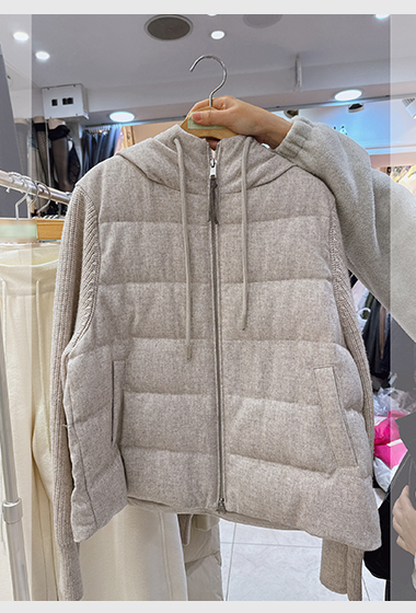 B04.設計感鵝絨拼接毛衣袖外套