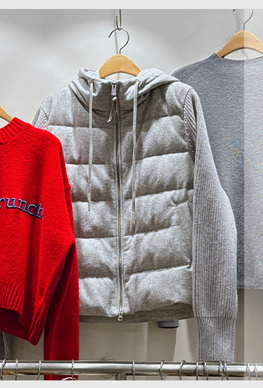 B04.設計感鵝絨拼接毛衣袖外套